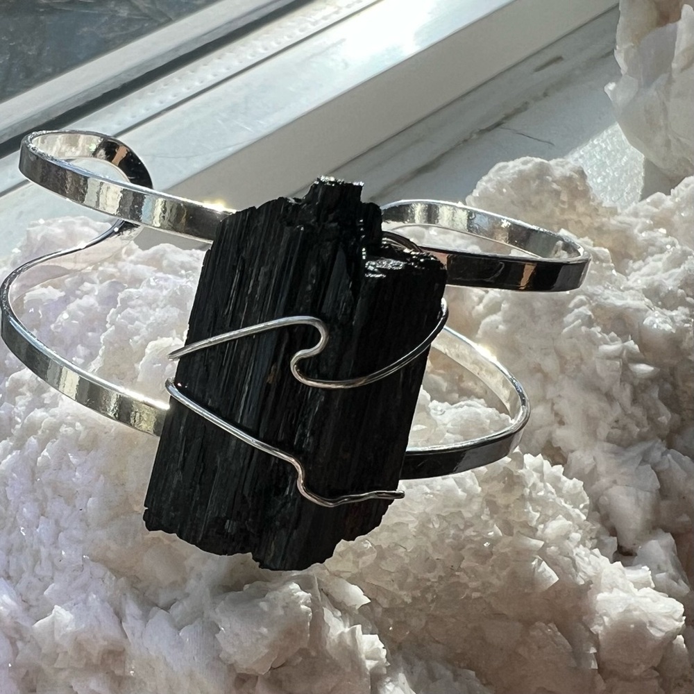 Natural black tourmaline bracelet
